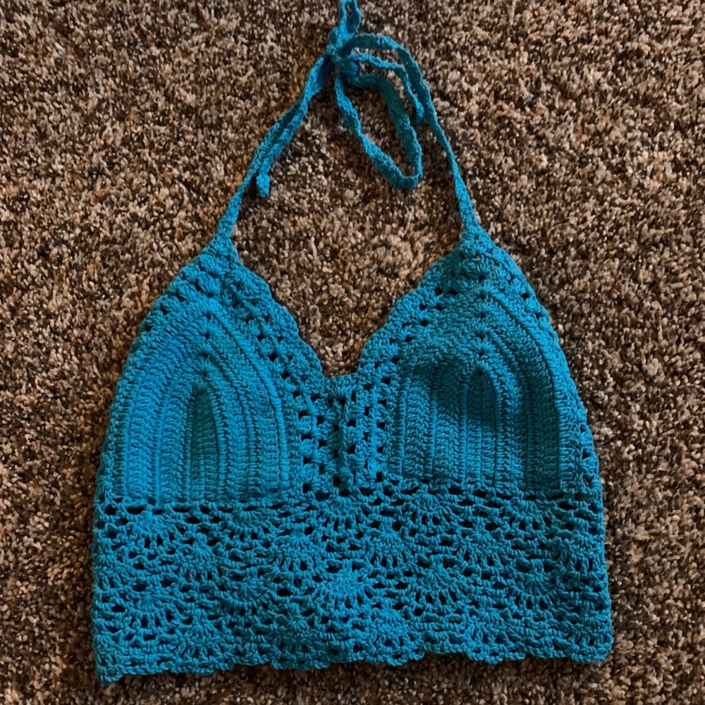 Laced blue cropped top